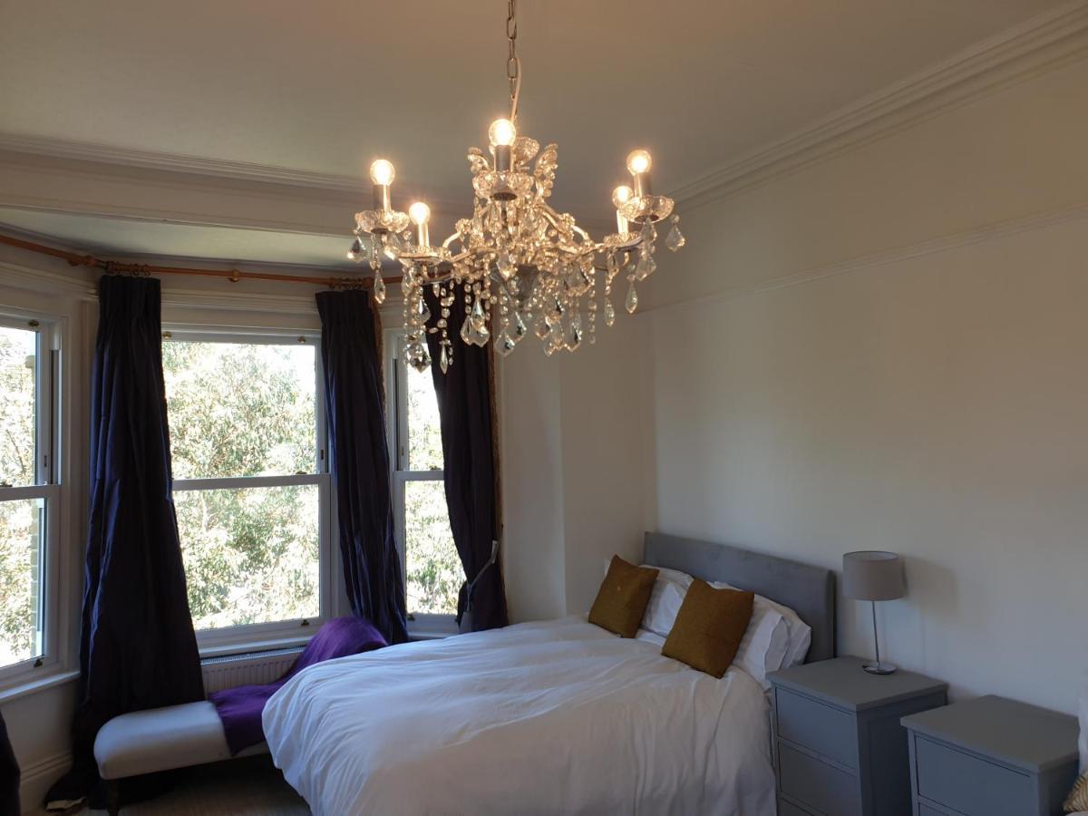 Clarence House Aparthotel *